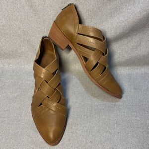Frye Women's Ray Huarache Shootie Ankle Boot. Size 7,5